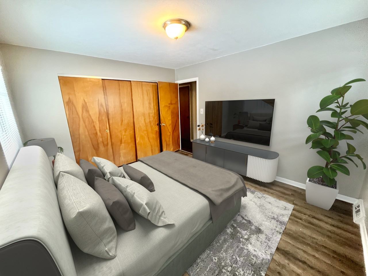 850 S Green Rd #2 - Photo 3 of 7