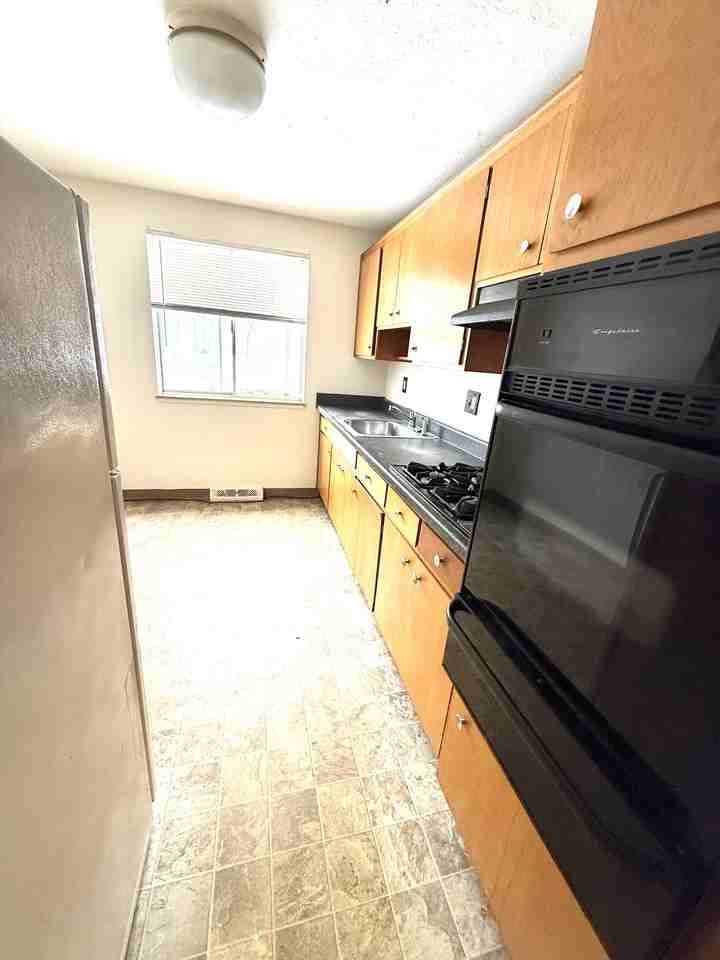 850 S Green Rd #2 - Photo 5 of 7