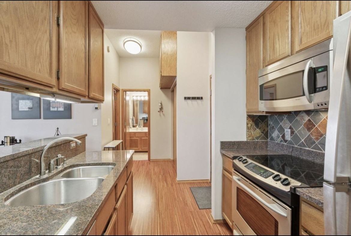 433 S 7th St #2308 - Photo 2 of 19