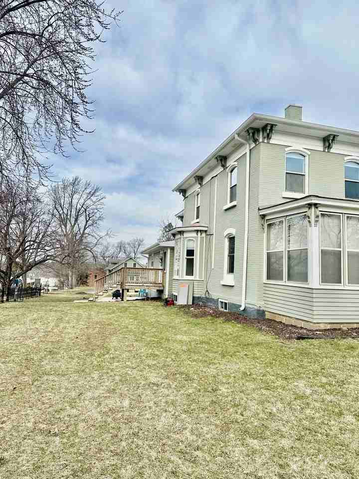 803 3rd St #1 - Photo 3 of 23