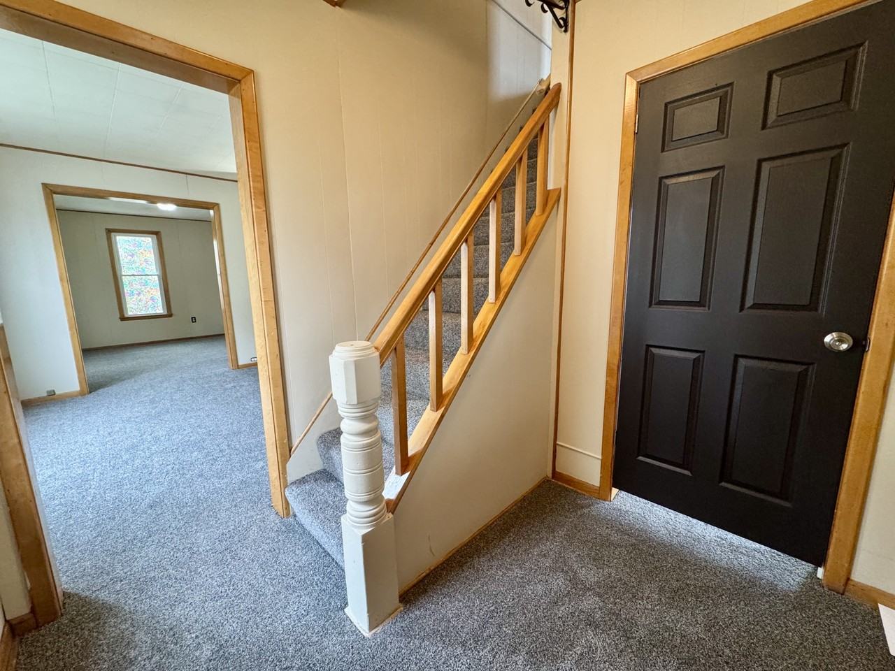 601 Lincoln Ave Nw #NA - Photo 2 of 19