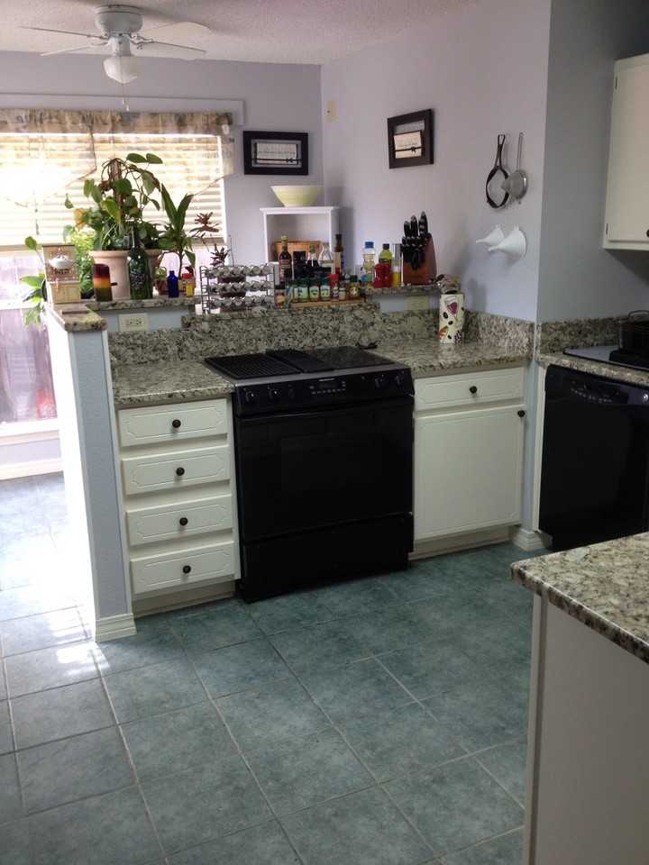 432 Bridgewater Ct #NA - Photo 4 of 6