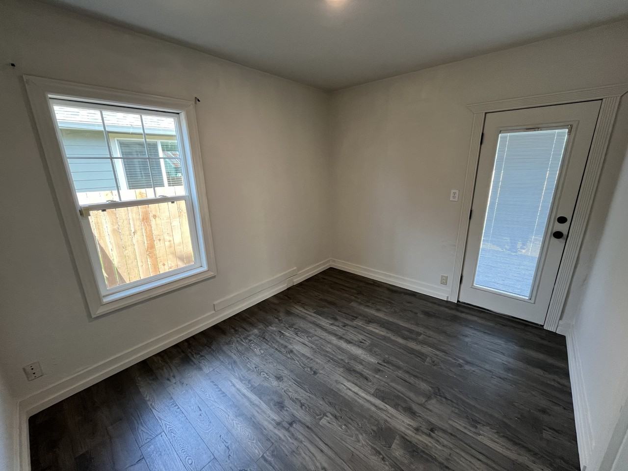 1335 G St #NA - Photo 2 of 5