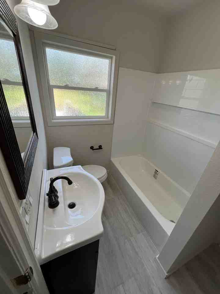 1335 G St #NA - Photo 5 of 5