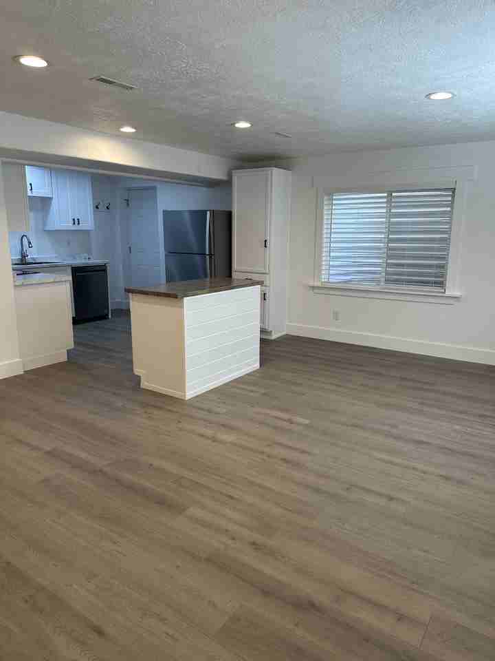 4348 N Maple Dr #BS - Photo 7 of 12