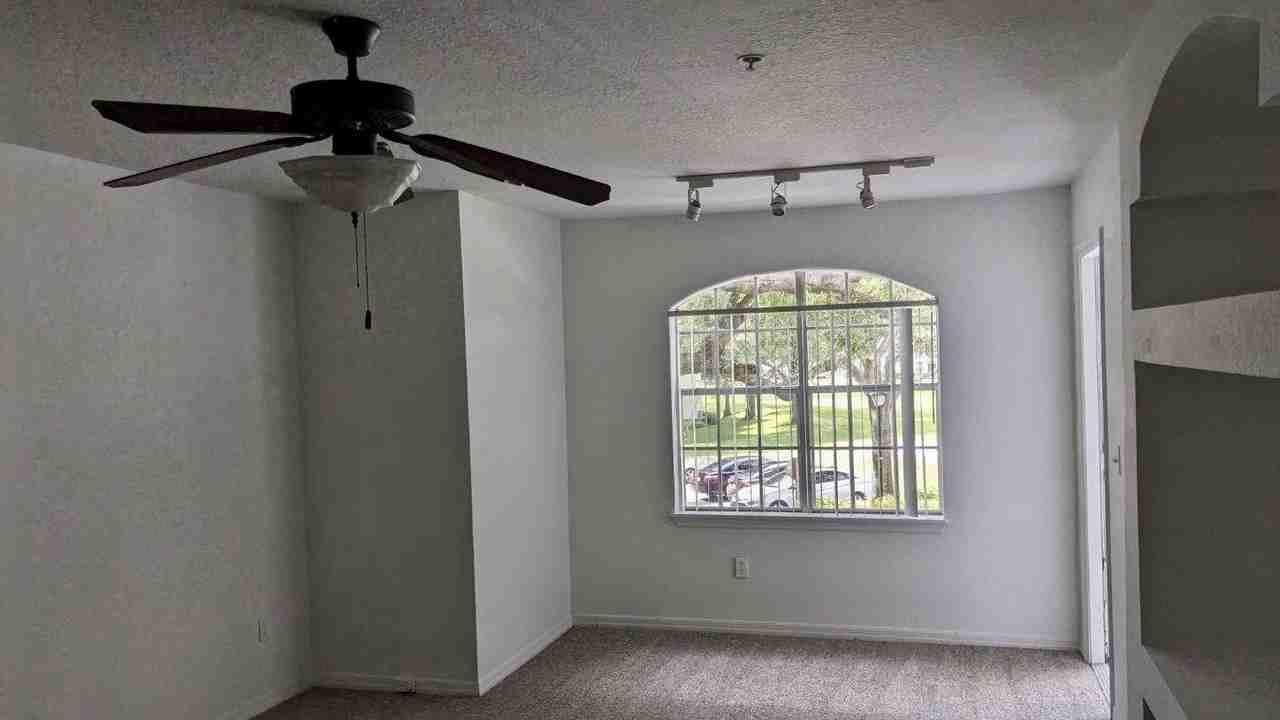 7240 Westpointe Blvd #1129 - Photo 5 of 17