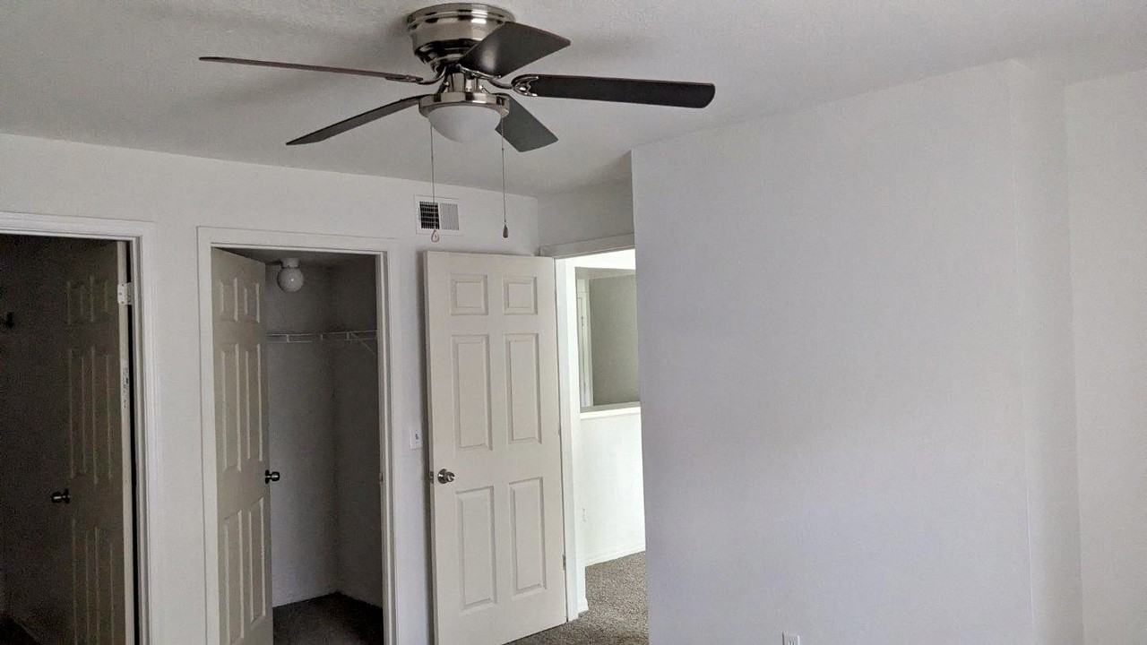 7240 Westpointe Blvd #1129 - Photo 6 of 17