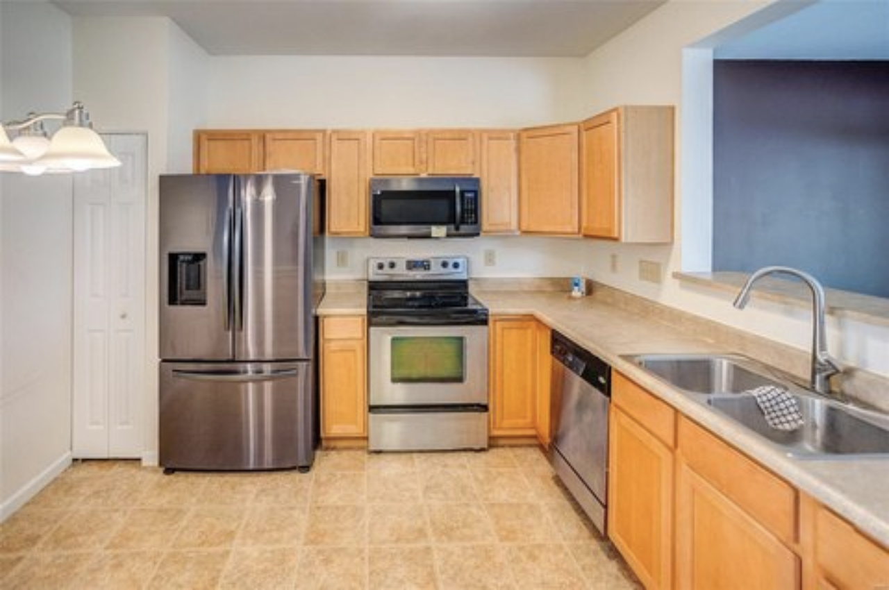 Celebration Park Cir #3028 - Photo 4 of 5