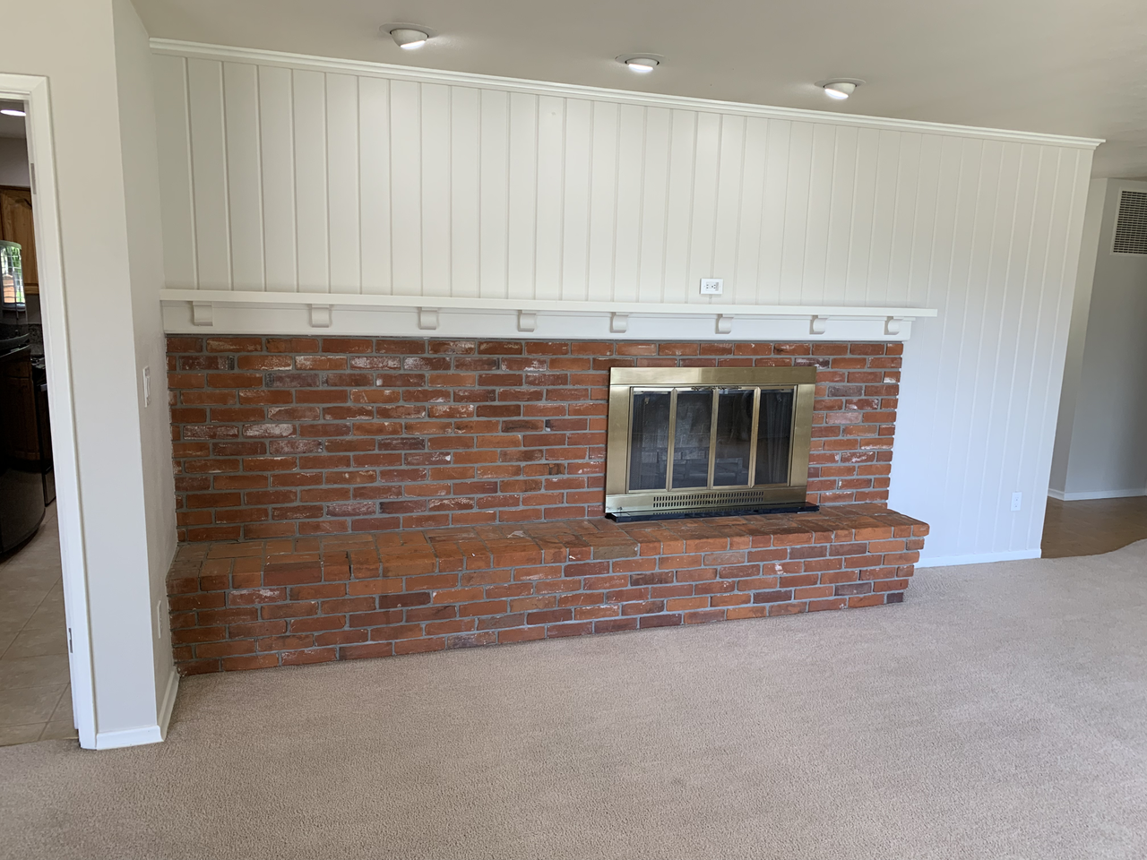 302 Ne A St #NA - Photo 7 of 10