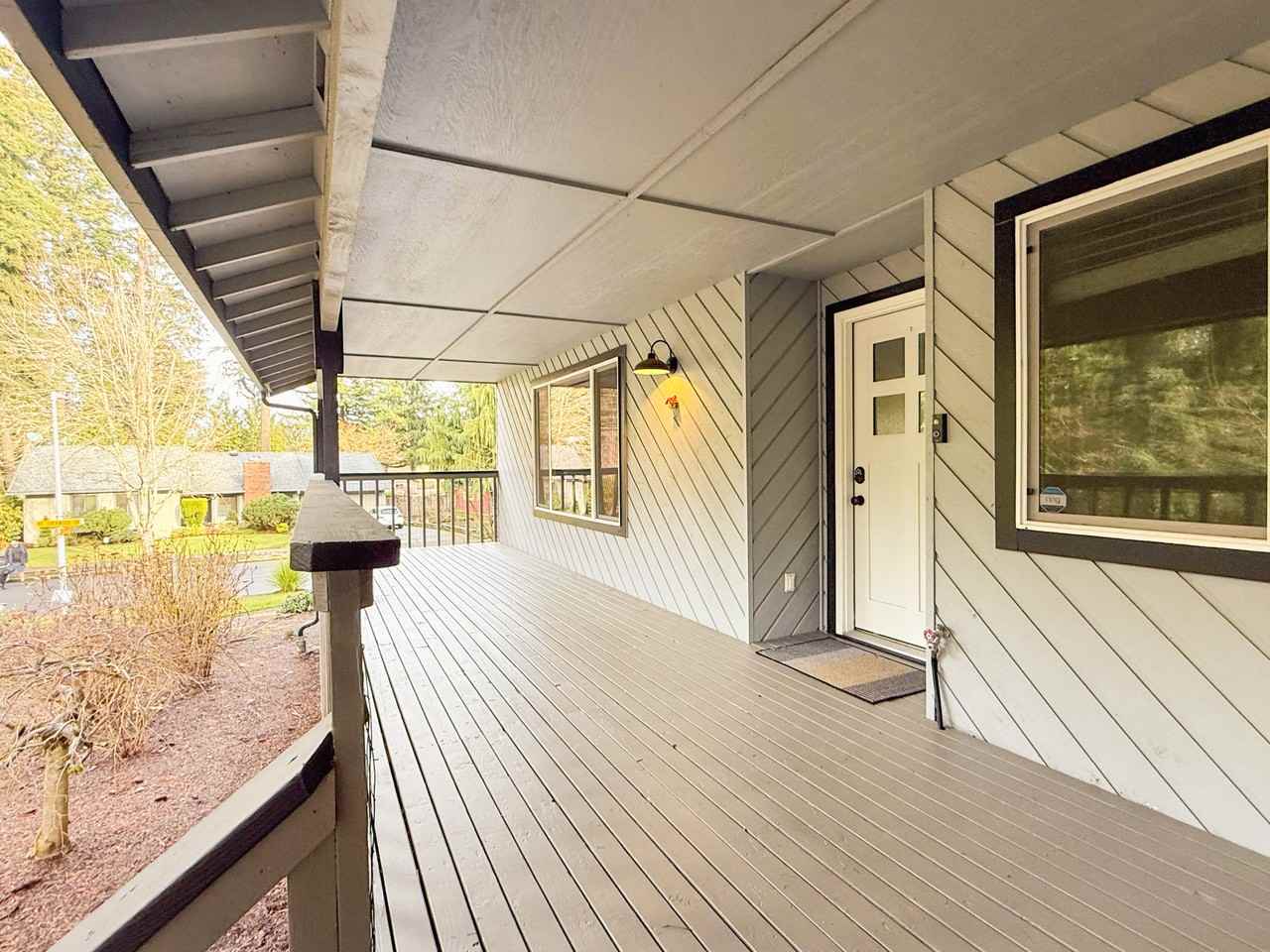 10511 Ne 38th Ct #NA - Photo 3 of 23