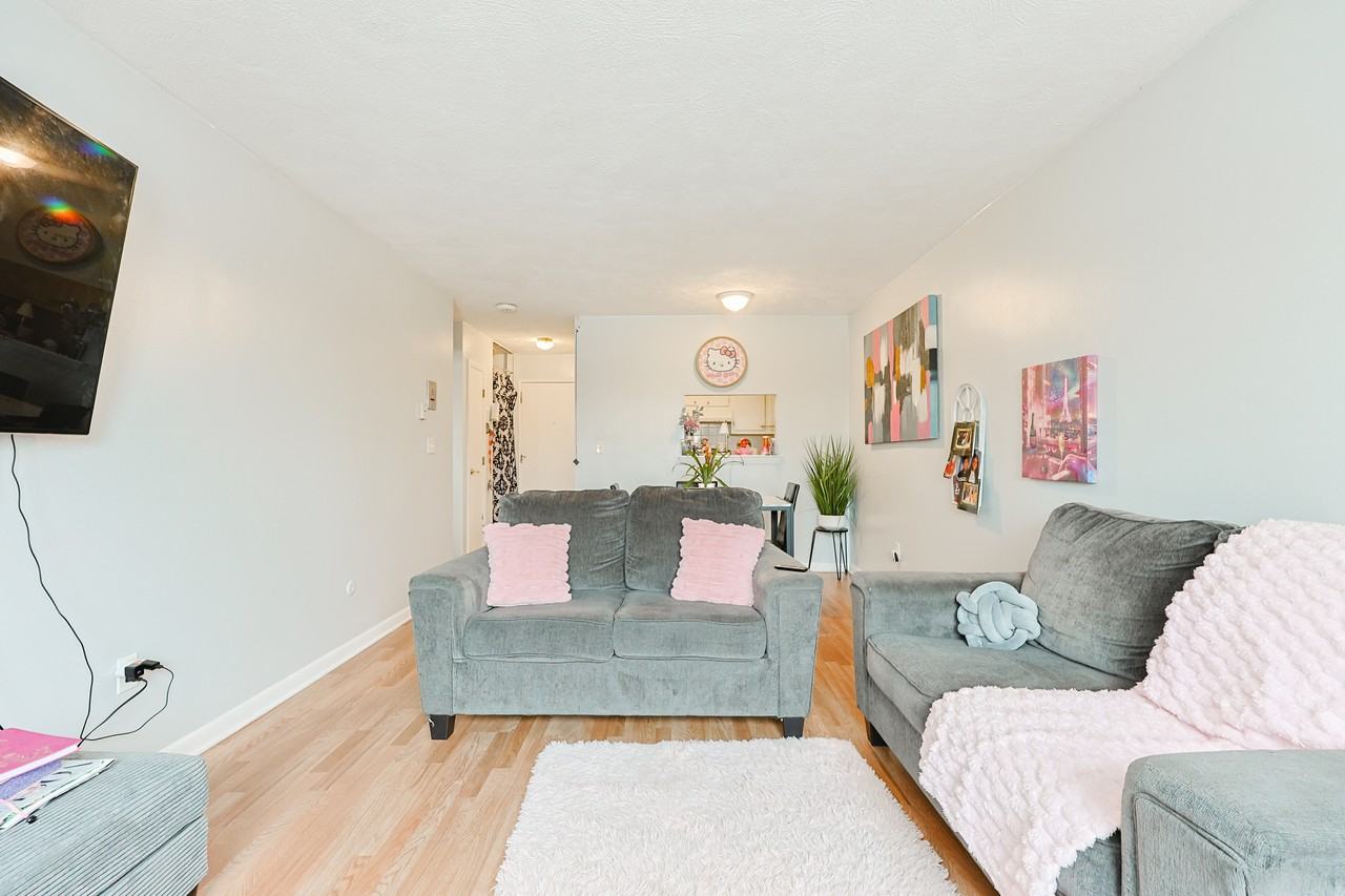 27 Willis St #18 - Photo 2 of 19