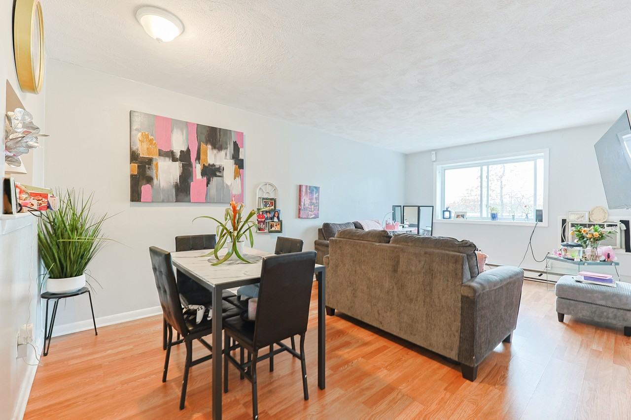 27 Willis St #18 - Photo 3 of 19