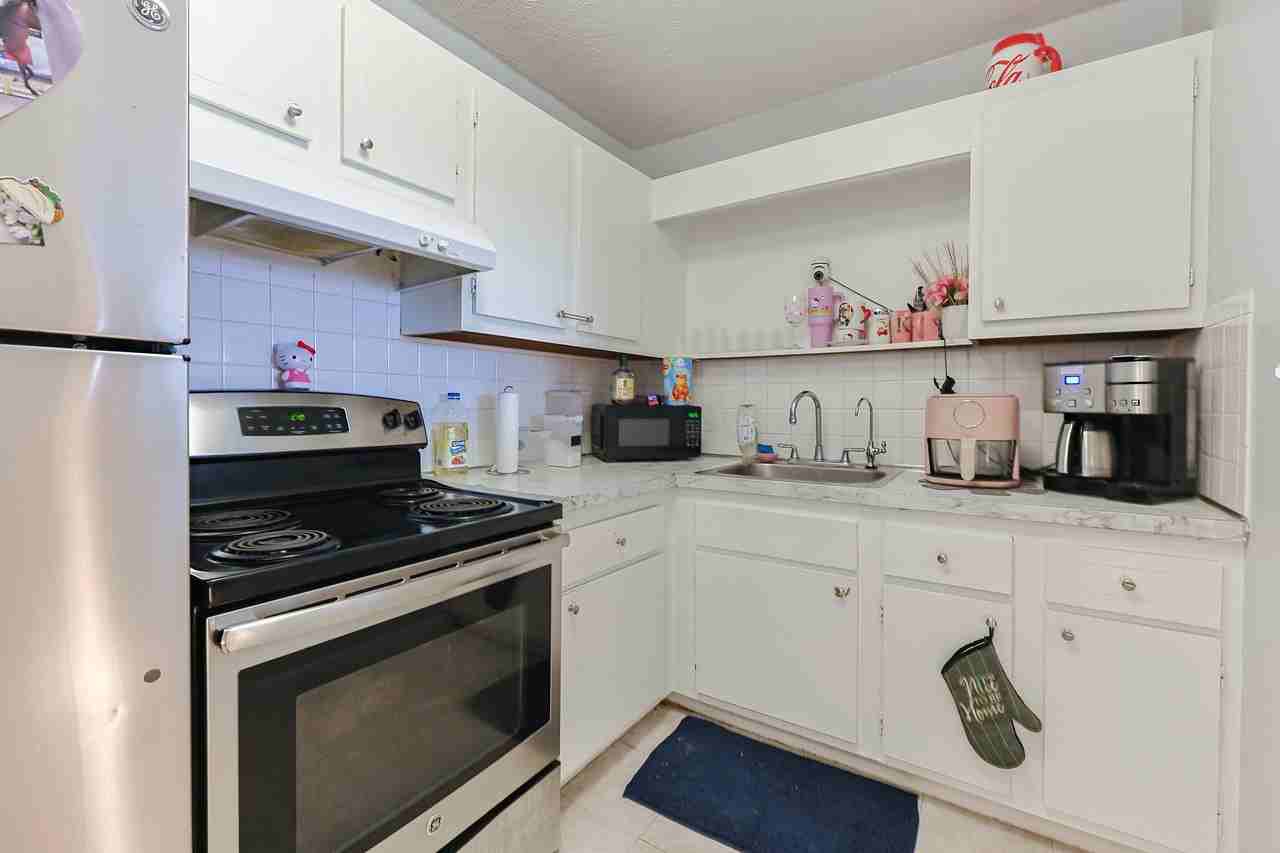 27 Willis St #18 - Photo 5 of 19