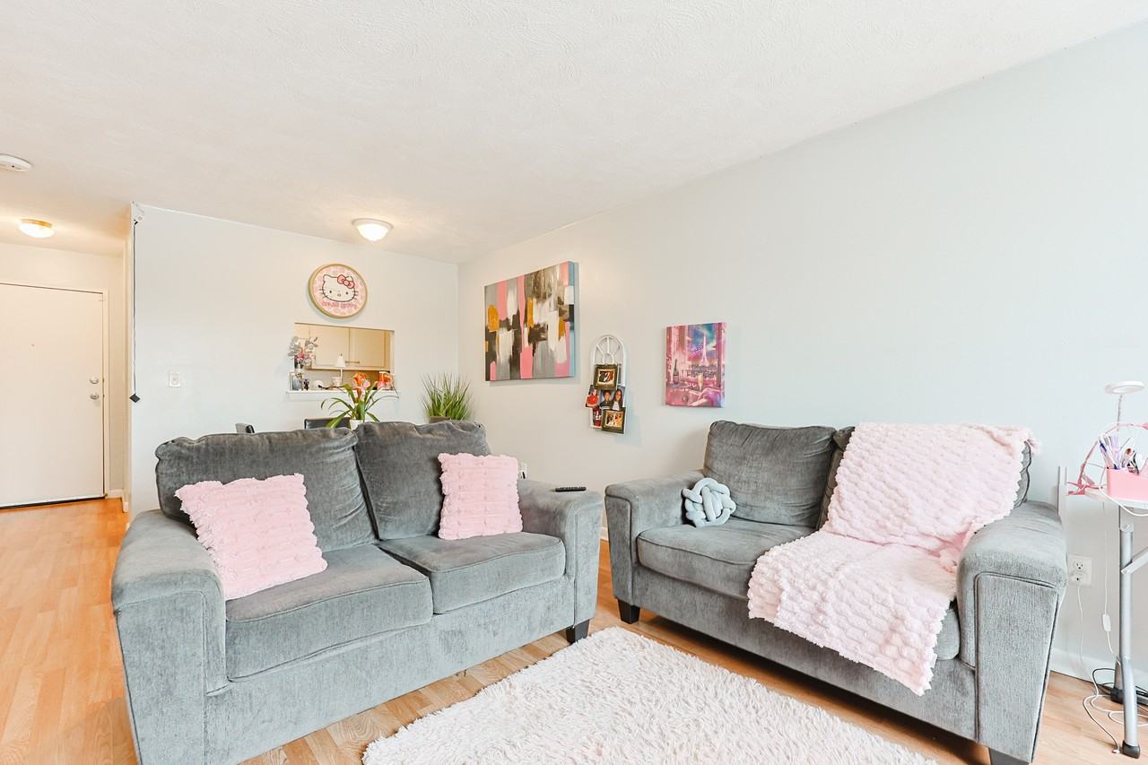 27 Willis St #18 - Photo 7 of 19