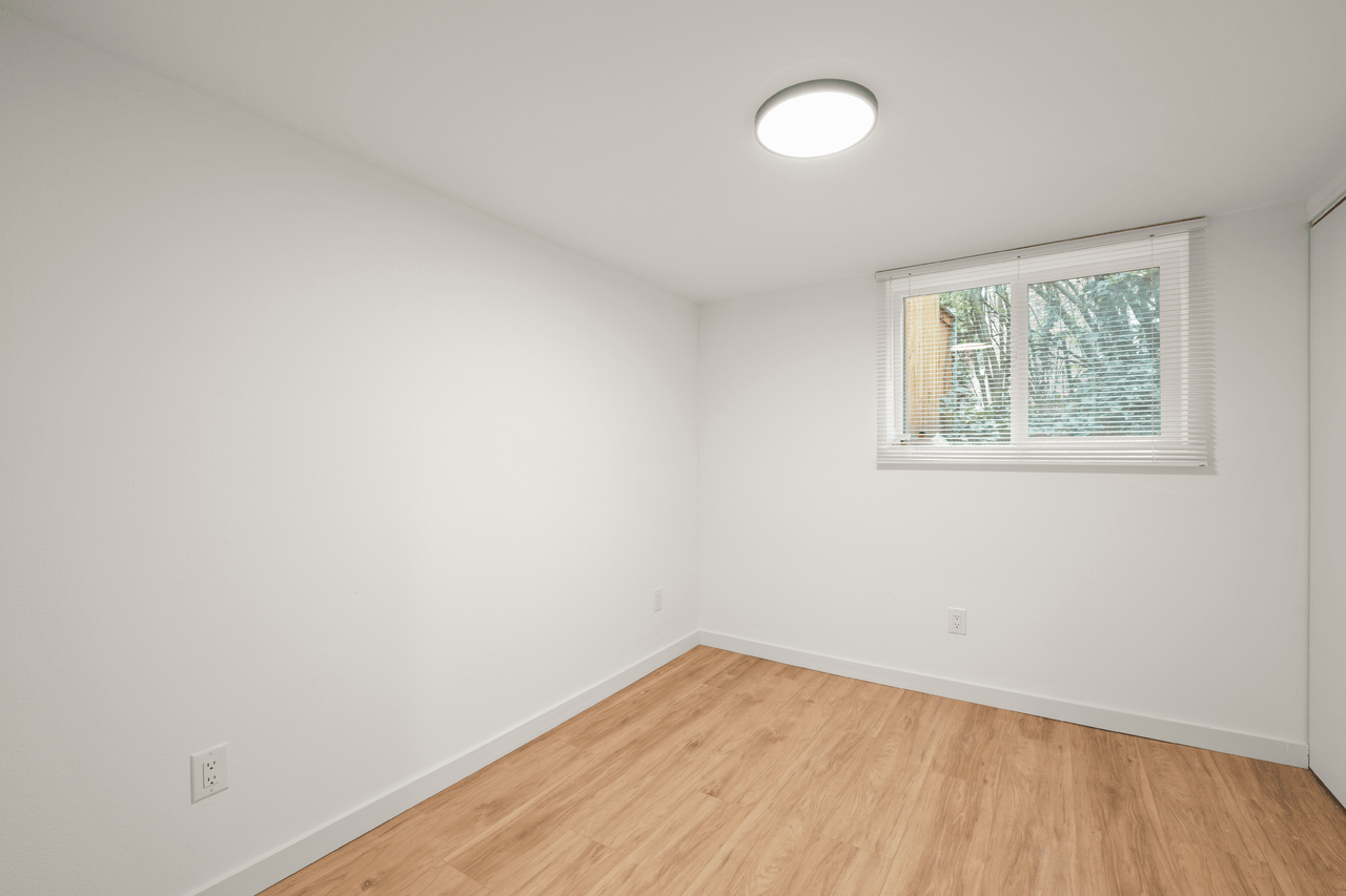 11019 35th Ave Ne #NA - Photo 2 of 6