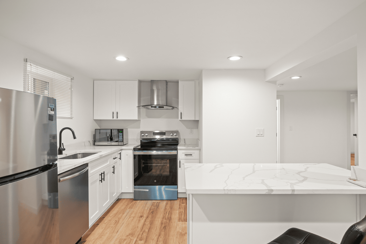 11019 35th Ave Ne #NA - Photo 3 of 6