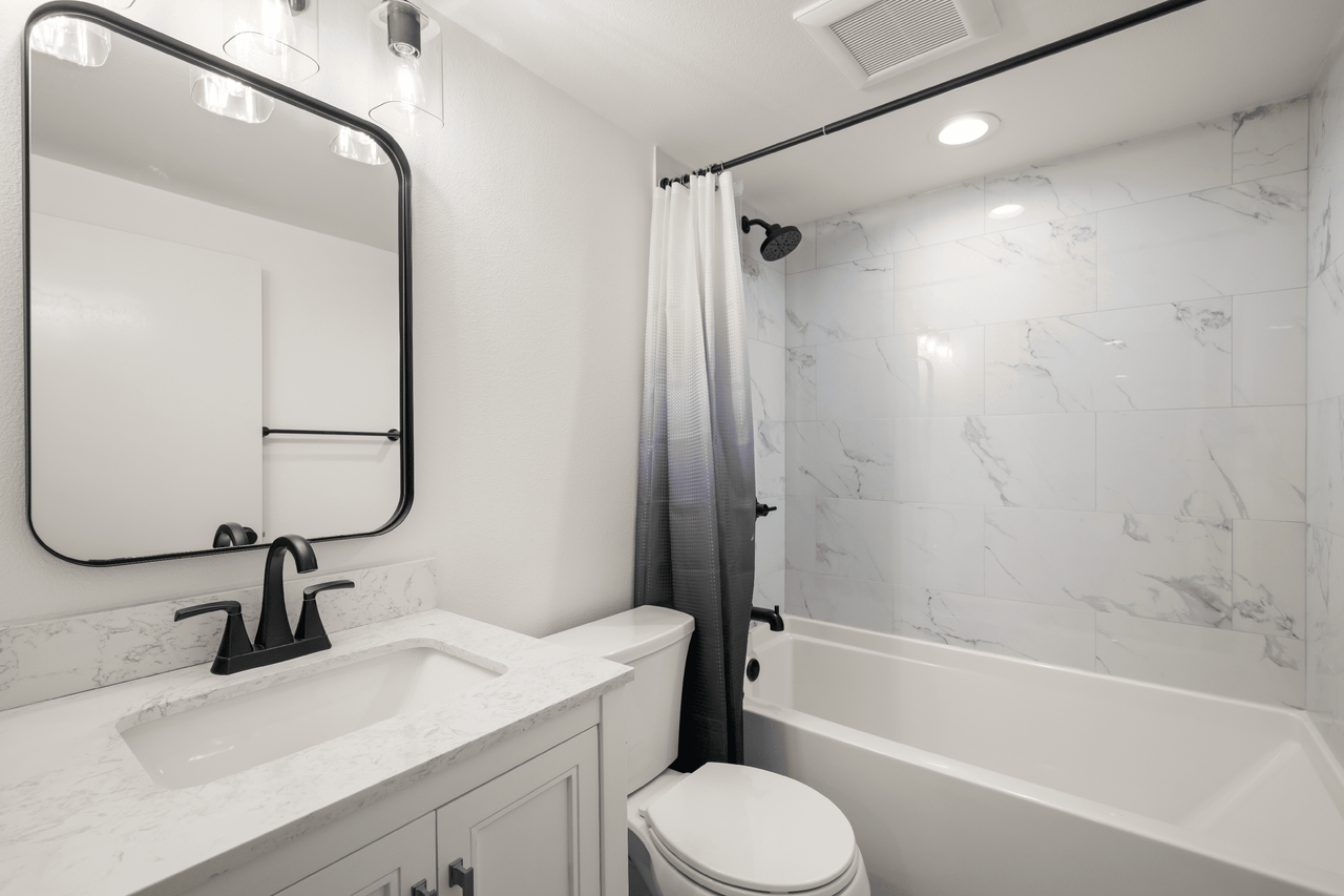 11019 35th Ave Ne #NA - Photo 5 of 6