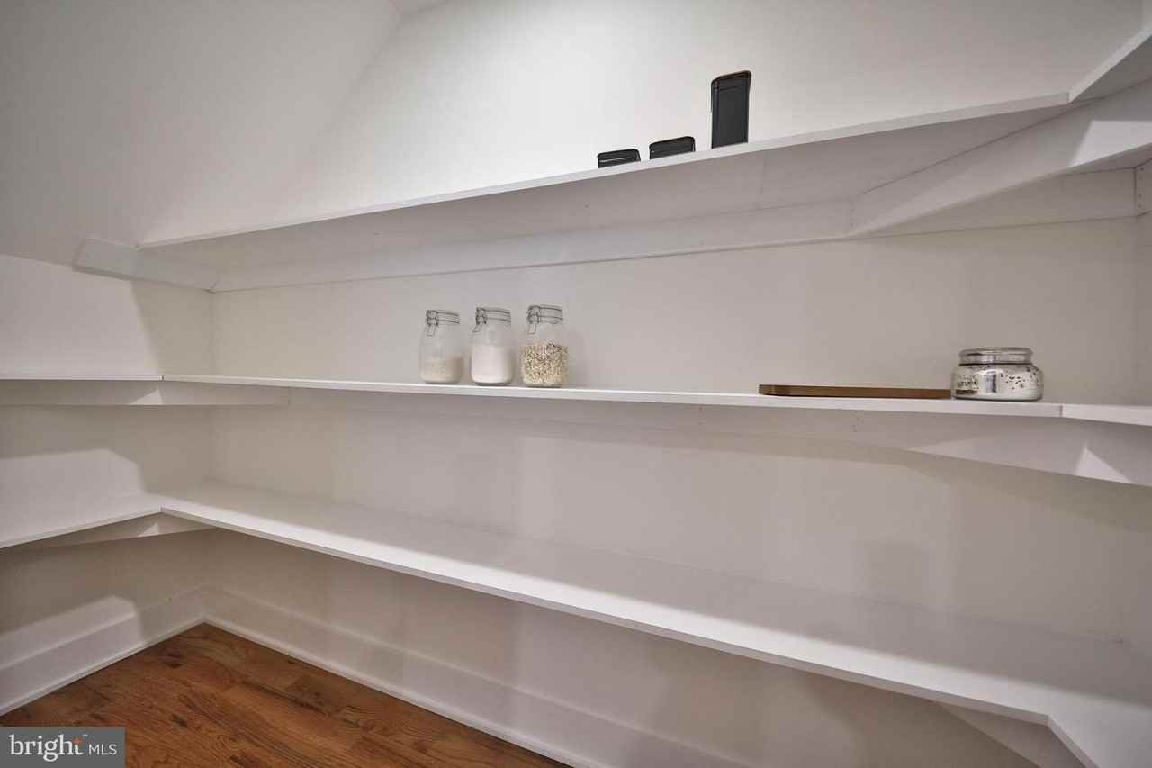 909 N 20th St #1 - Photo 4 of 18