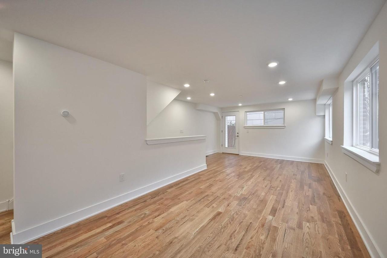 909 N 20th St #1 - Photo 5 of 18