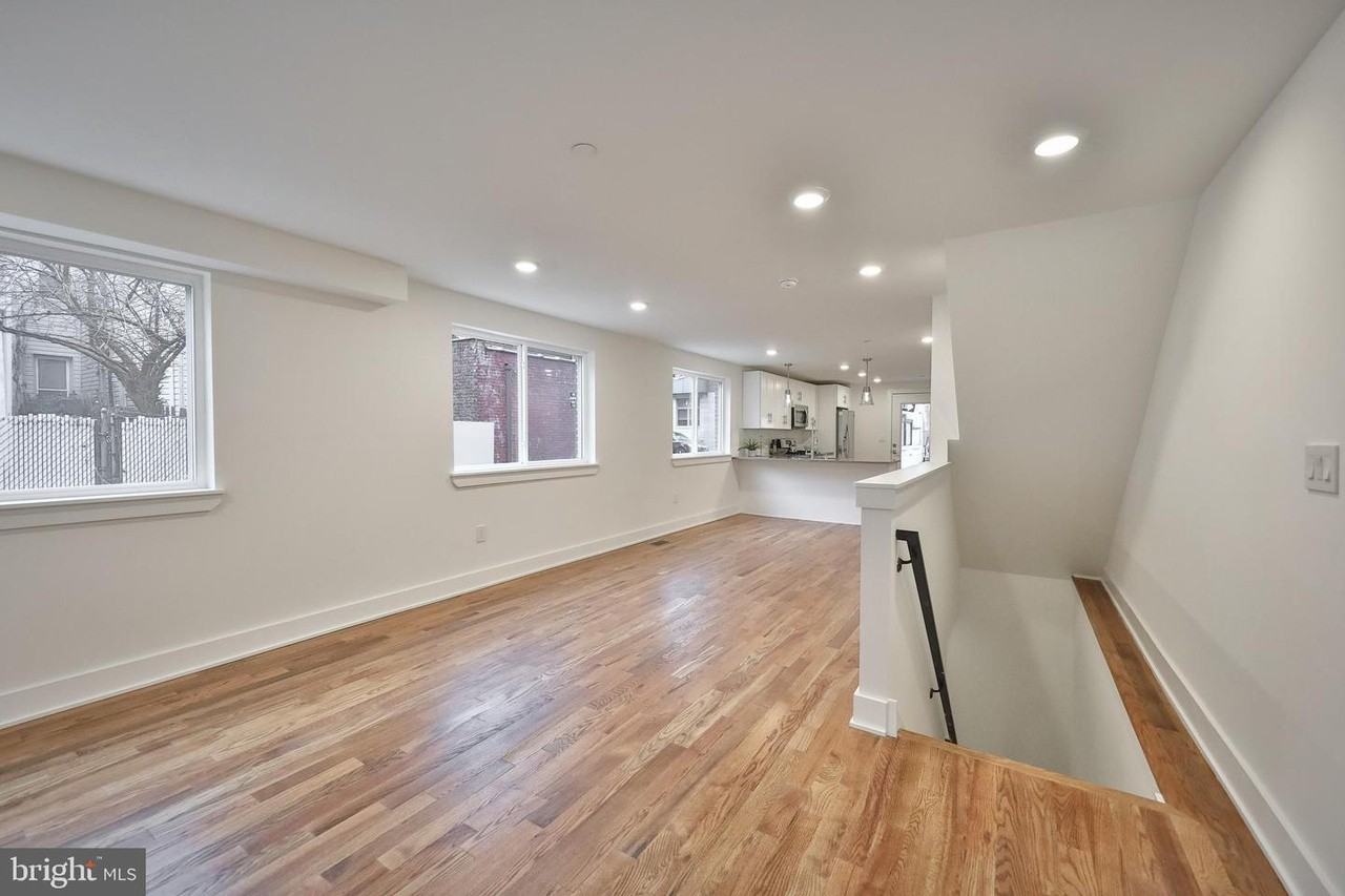 909 N 20th St #1 - Photo 7 of 18