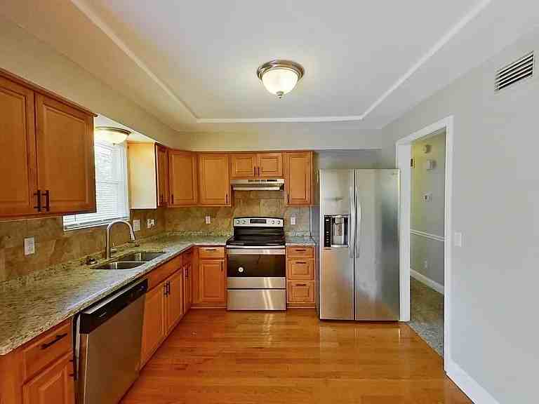 1705 Vilas Street - Photo 2 of 6