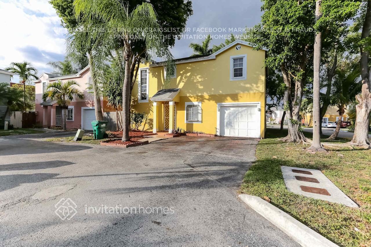 9108 Sw 147th Ct - Photo 2 of 18