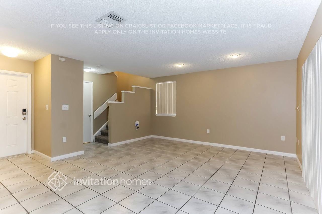 9108 Sw 147th Ct - Photo 4 of 18
