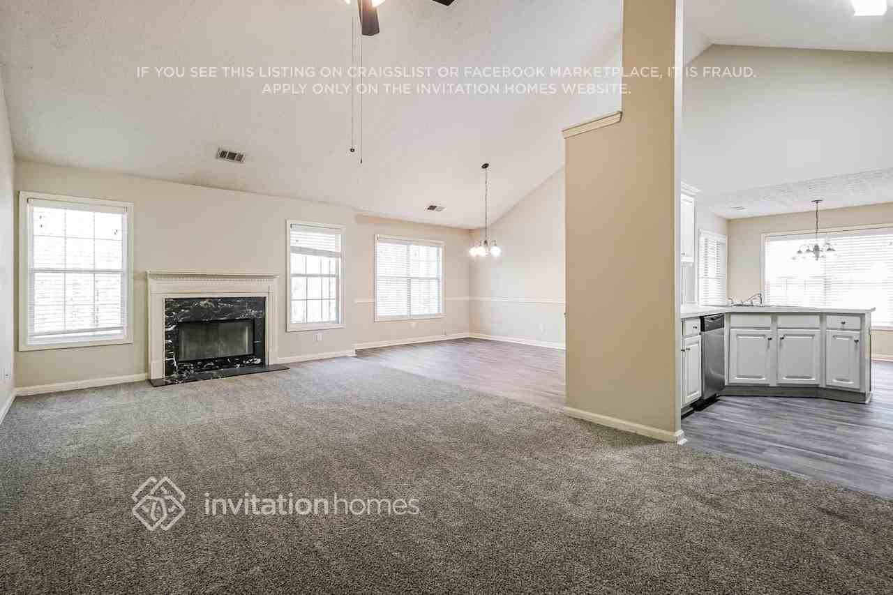 2604 Carolina Ct - Photo 6 of 18