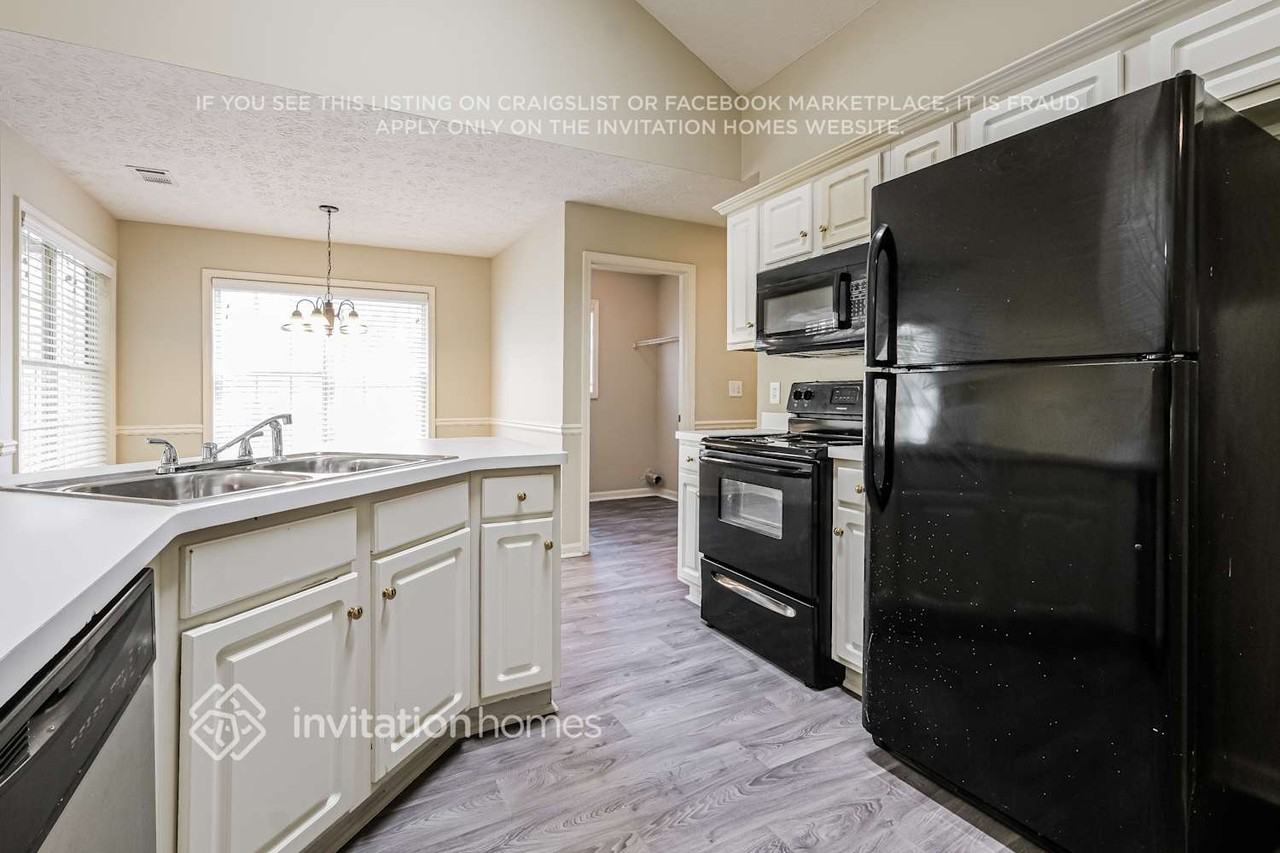 2604 Carolina Ct - Photo 7 of 18