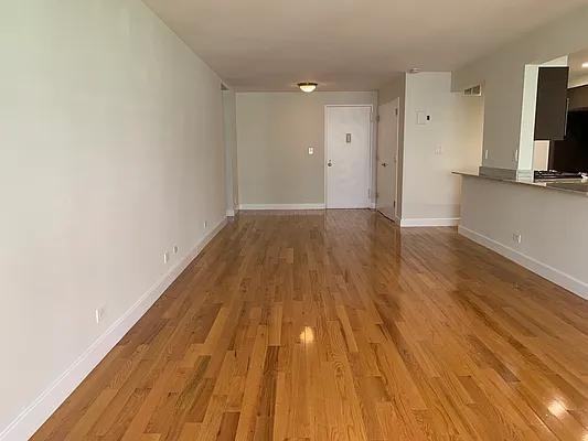 W 89th St #6K - Photo 5 of 20