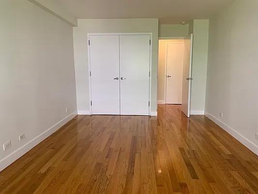 W 89th St #6K - Photo 7 of 20