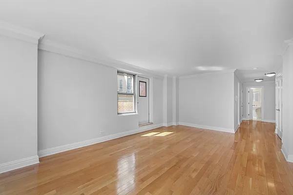 W 89th St #11D - Photo 3 of 8