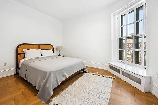 Broadway #11-92 - Photo 4 of 7