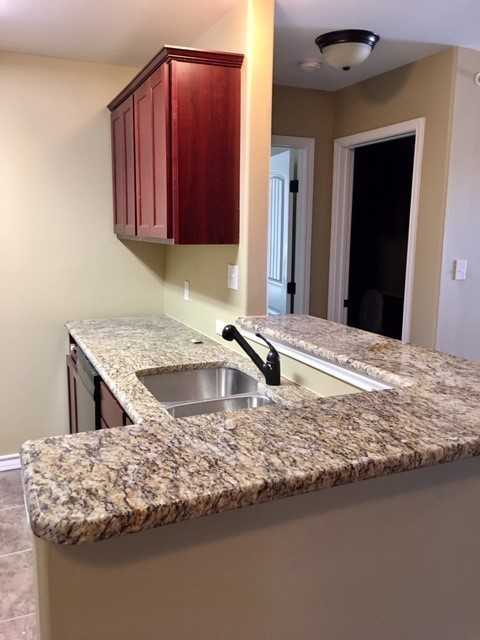 Manhattan Apartments - Photo 4 of 4