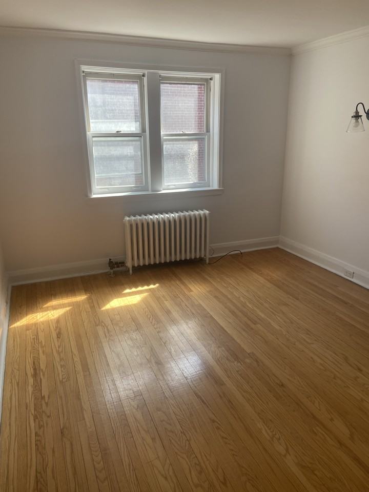 1600 Bathurst - Photo 5 of 10