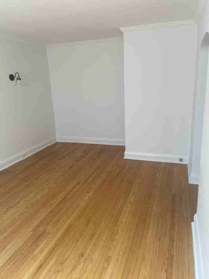 1600 Bathurst - Photo 6 of 10