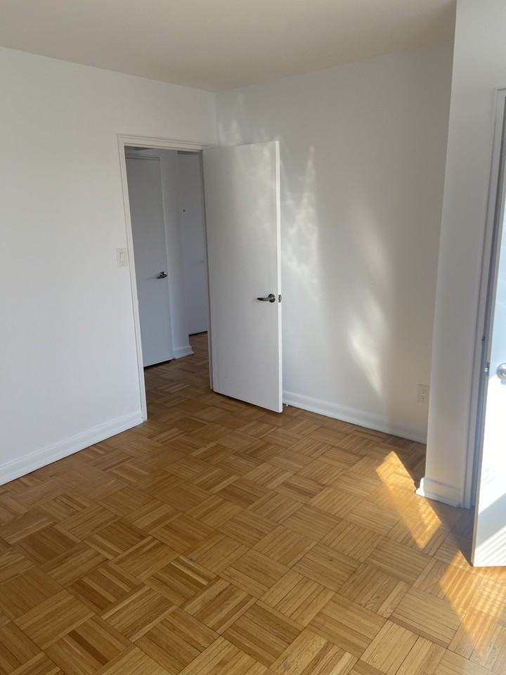 642 Vaughan - Photo 6 of 6