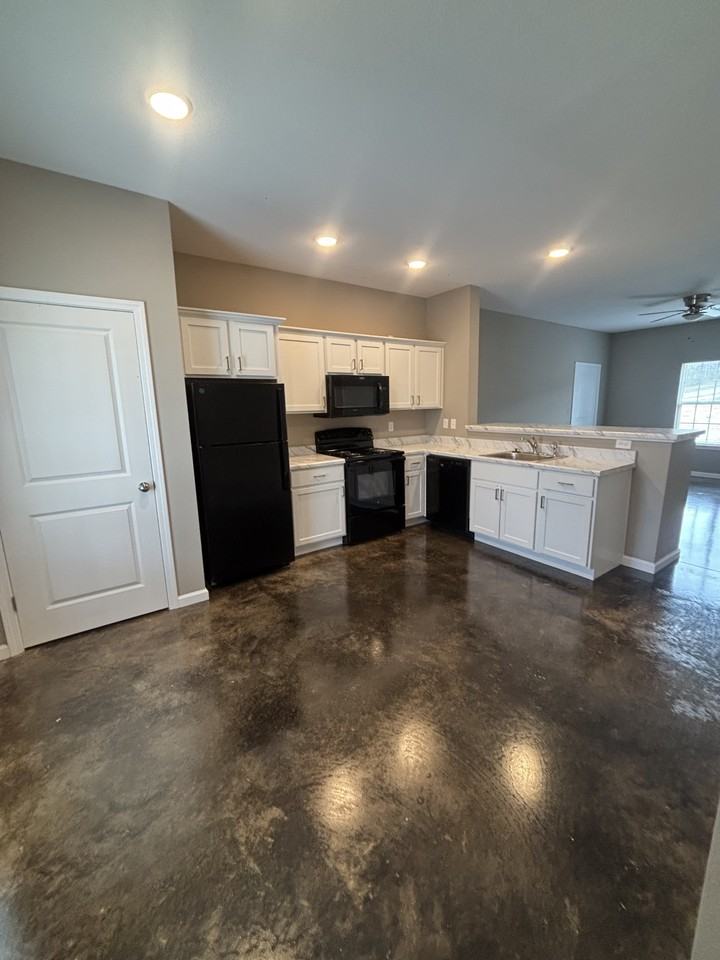 4320 Lazare #425 - Photo 2 of 16