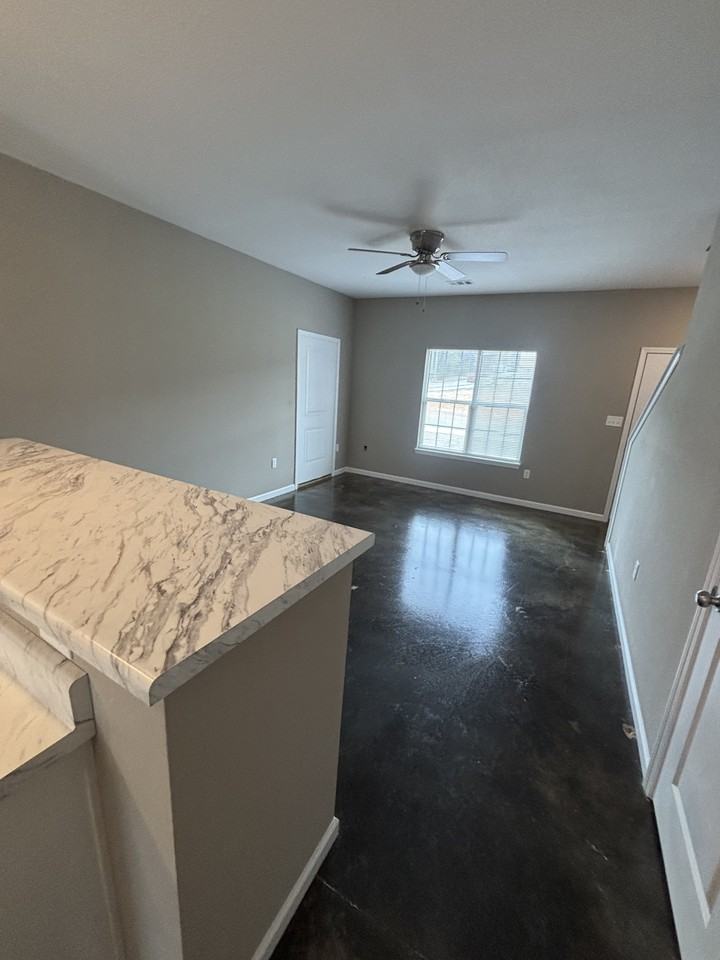 4320 Lazare #425 - Photo 4 of 16