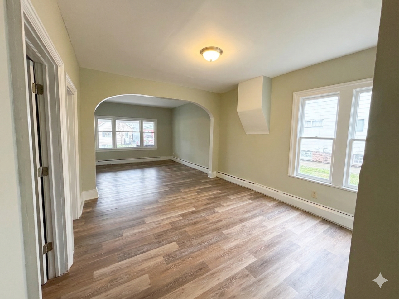 163 West Delavan AvenueUnit 1 (Lower) #1LOWER - Photo 3 of 7