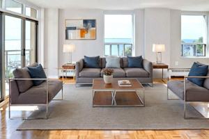 featured image of 91 King St E
