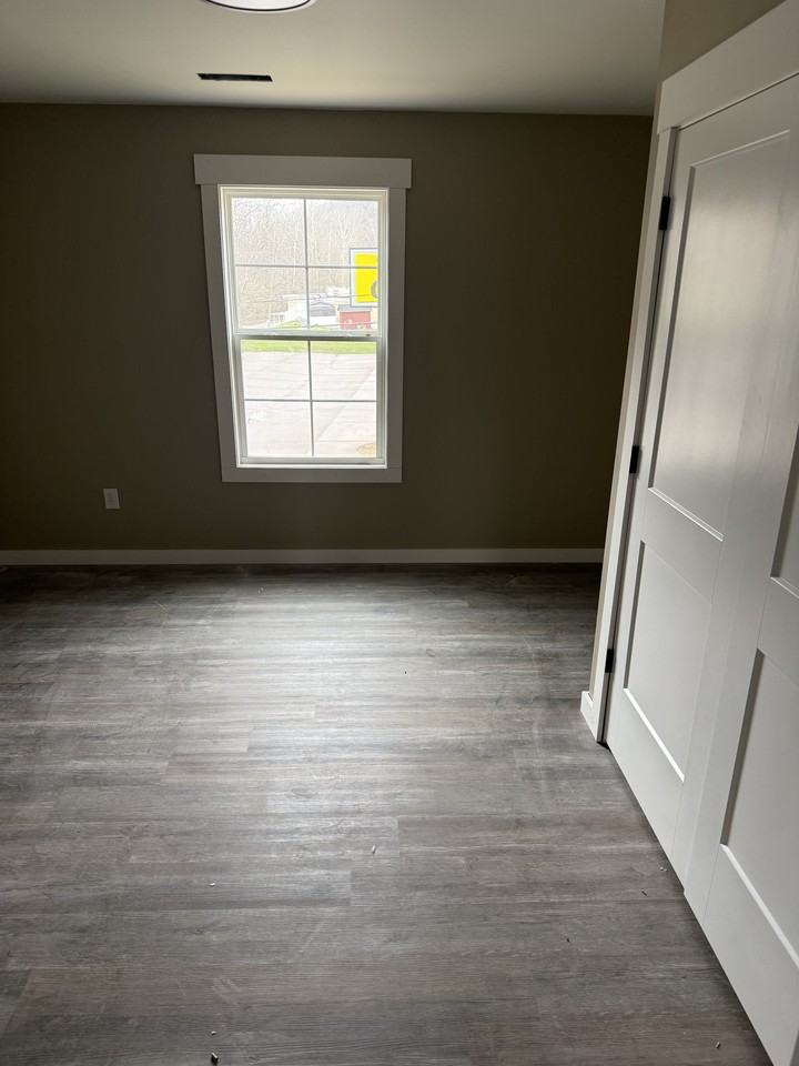 6290 Davis Creek Rd #1 - Photo 5 of 12