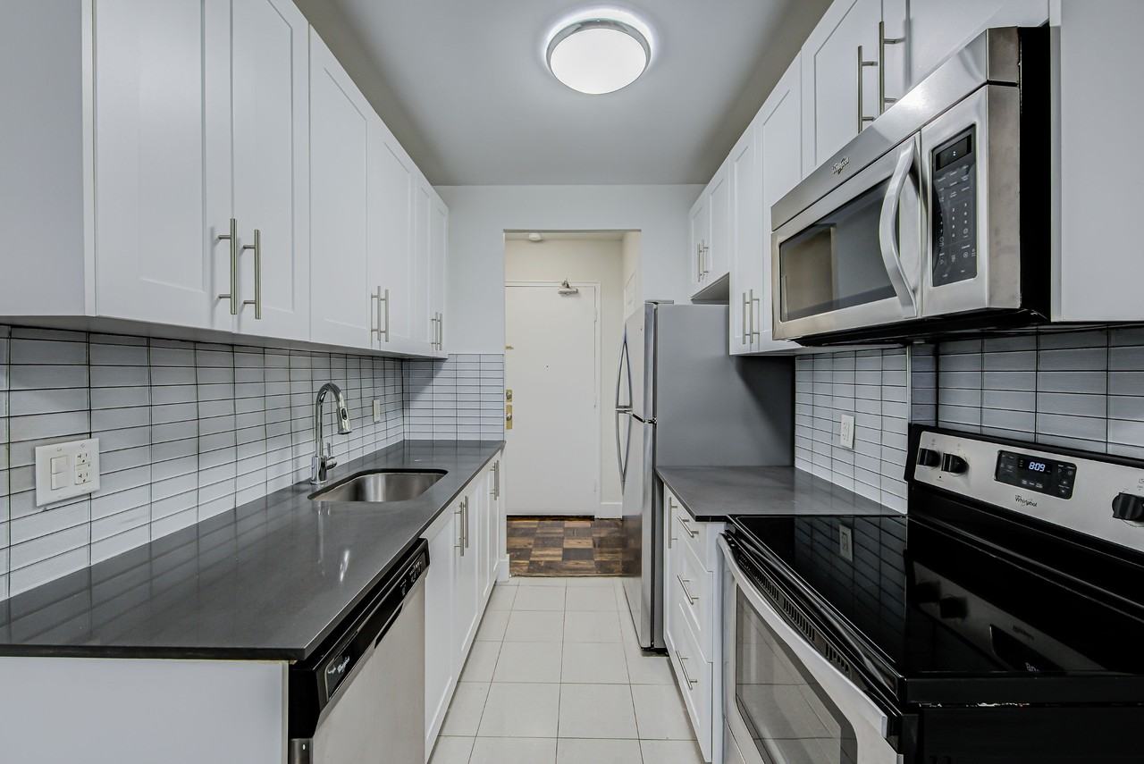 1150/1200 Kingston Road - Photo 2 of 11