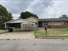 featured image of 306 Oak St #1