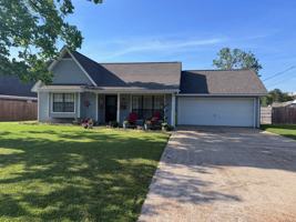 featured image of 142 Oakdale Dr