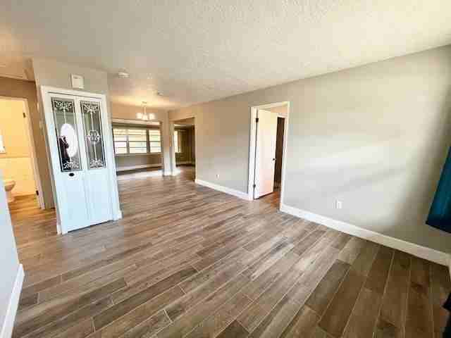 1378 Eva Ln - Photo 6 of 20