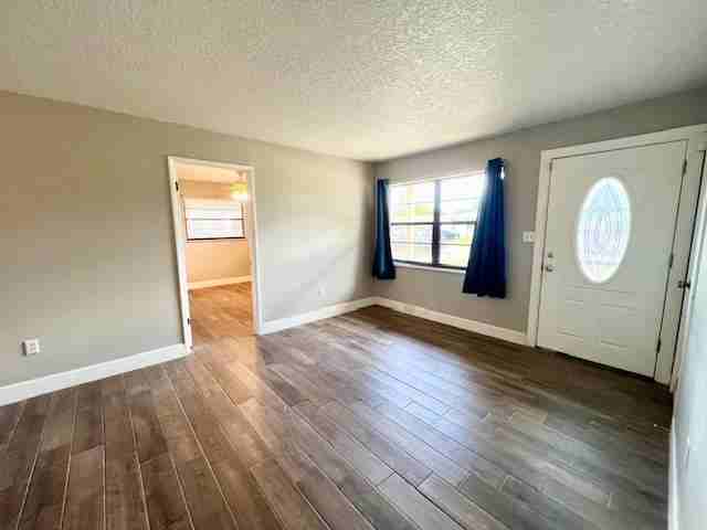 1378 Eva Ln - Photo 7 of 20