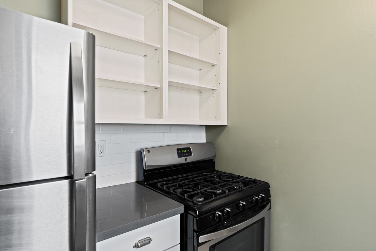 308 Bell St #6 - Photo 3 of 13