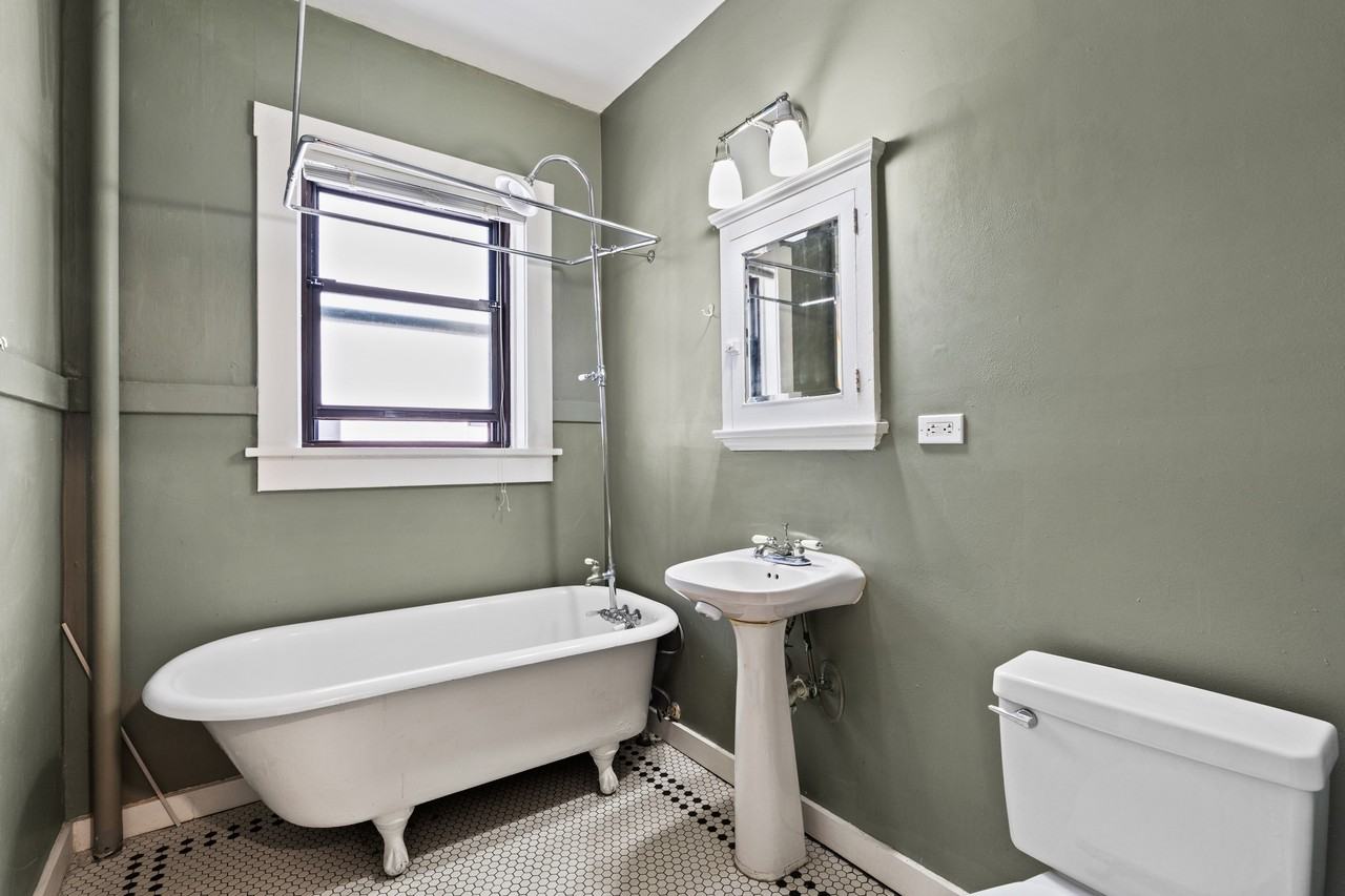 308 Bell St #6 - Photo 6 of 13