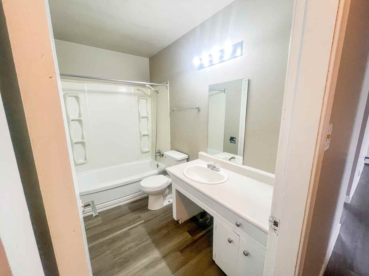 Rae 3918 - Photo 5 of 8